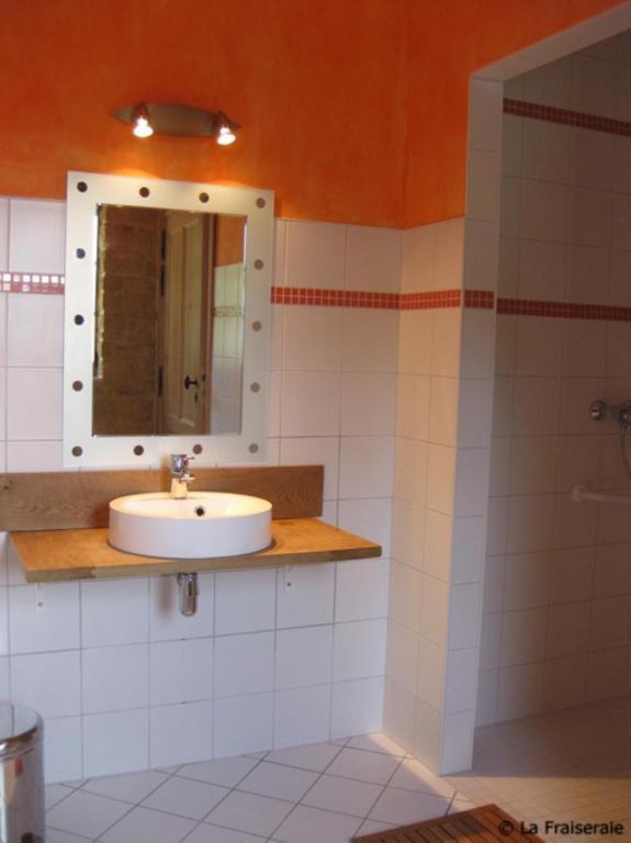 Chambres D'Hotes La Fraiseraie Tellancourt Rom bilde